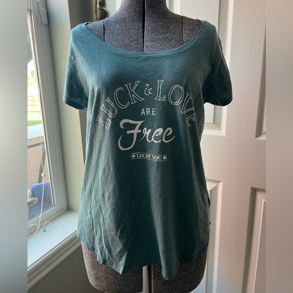 Lucky Brand Luck and Love Large Tshirt